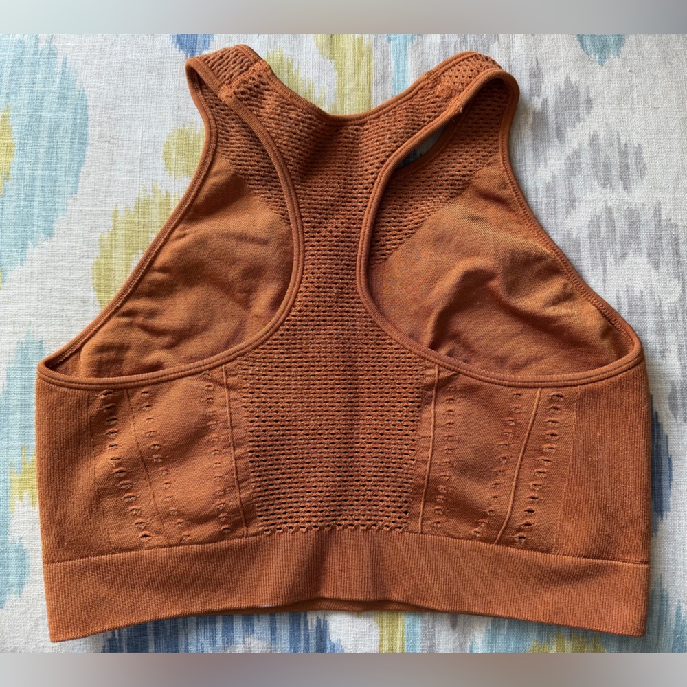 Target Golden Bronze Seamless Sports Bra - Size Large - Picture 3 of 4